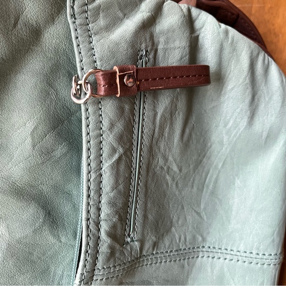 Stone Mountain Long Beach Bucket- preowned but in excellent condition-like new! - Picture 3 of 10